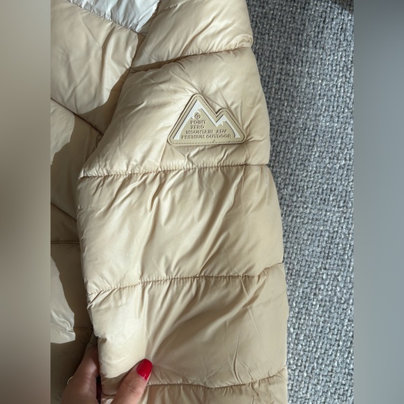 Point Zero Ultralight Puffer Jacket – Size M - Picture 8 of 16